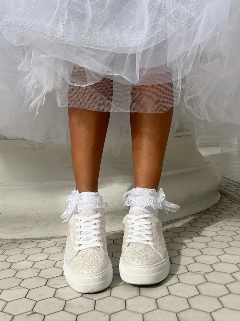 Betsey Johnson Sidny Pearl Rhinestone Platform Sneakers Size 7.5